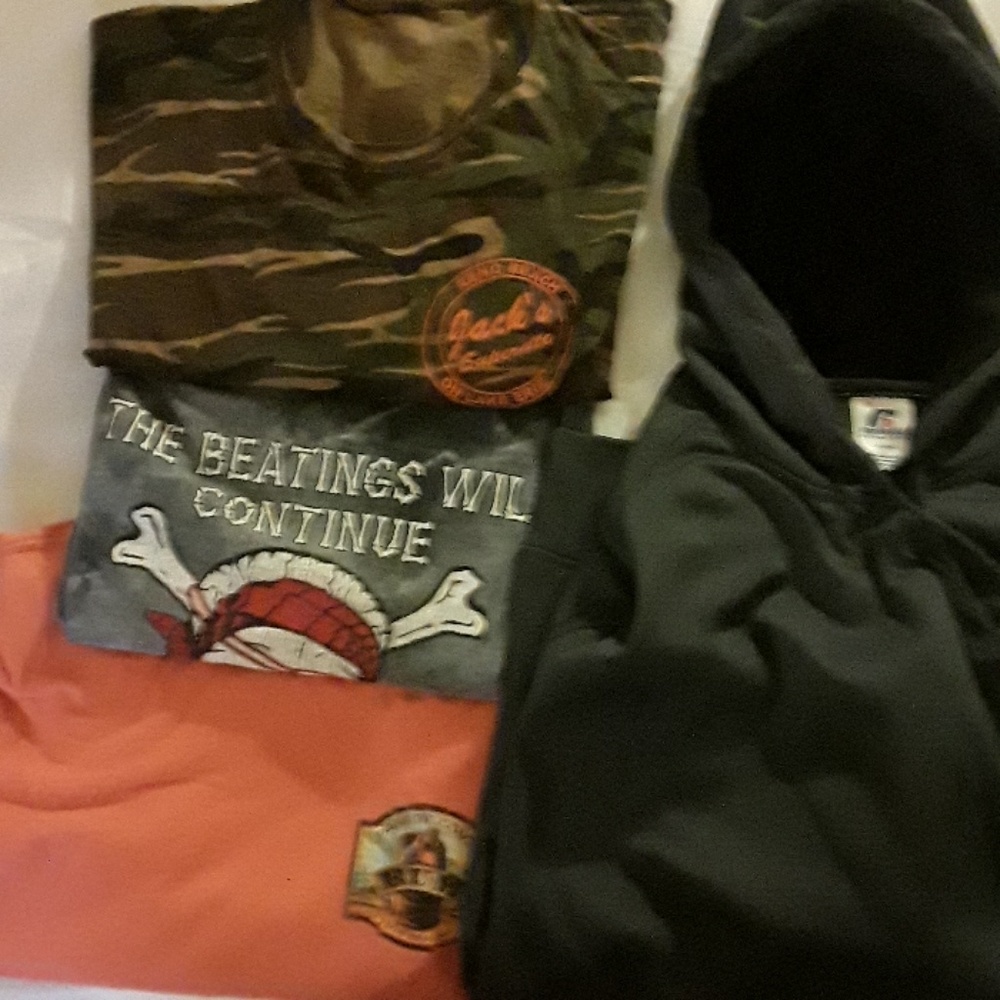 3 T-Shirts 1 Hoodie